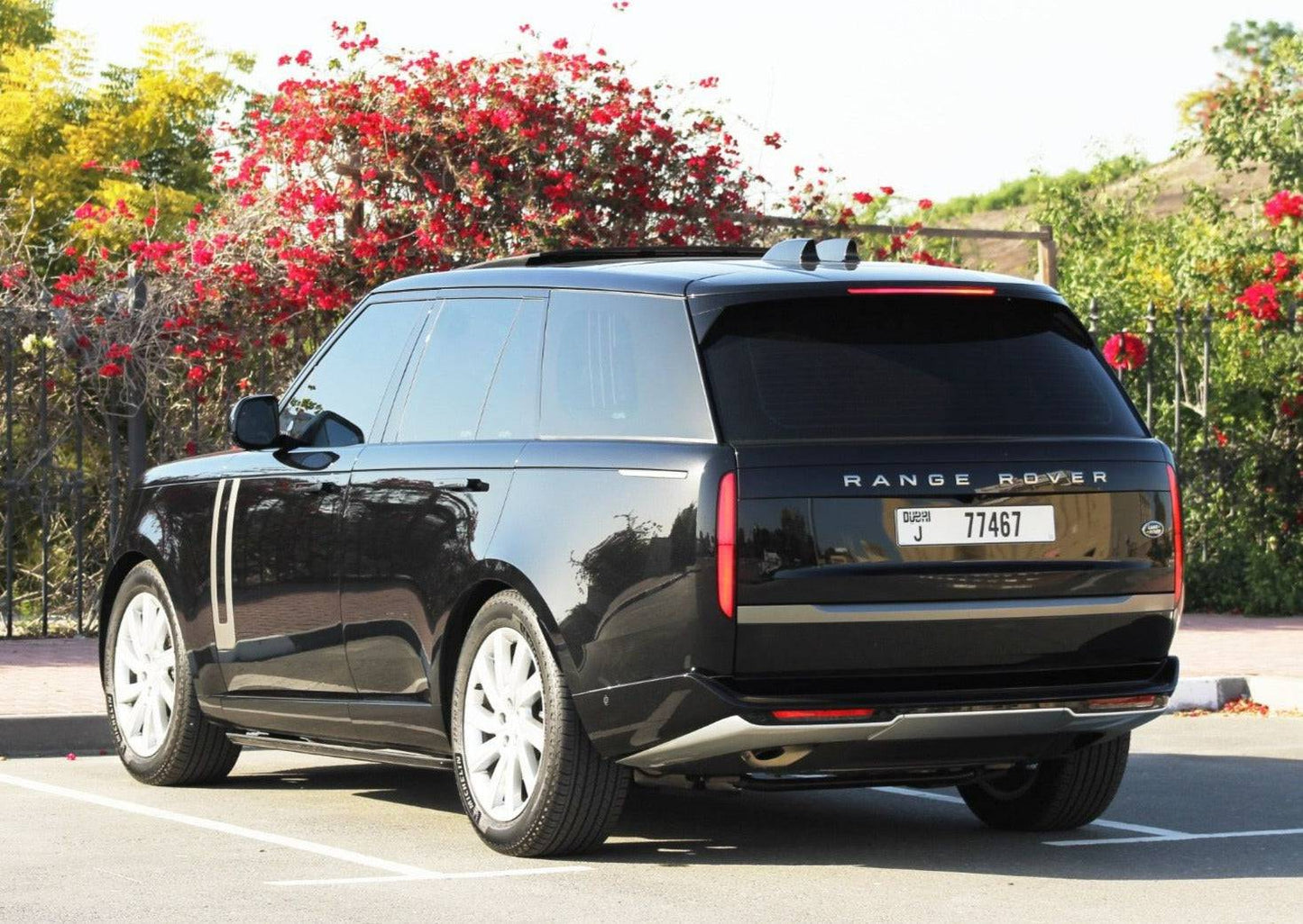 Range Rover Vogue 2023 or alternative - California Luxury Car Rental LLC