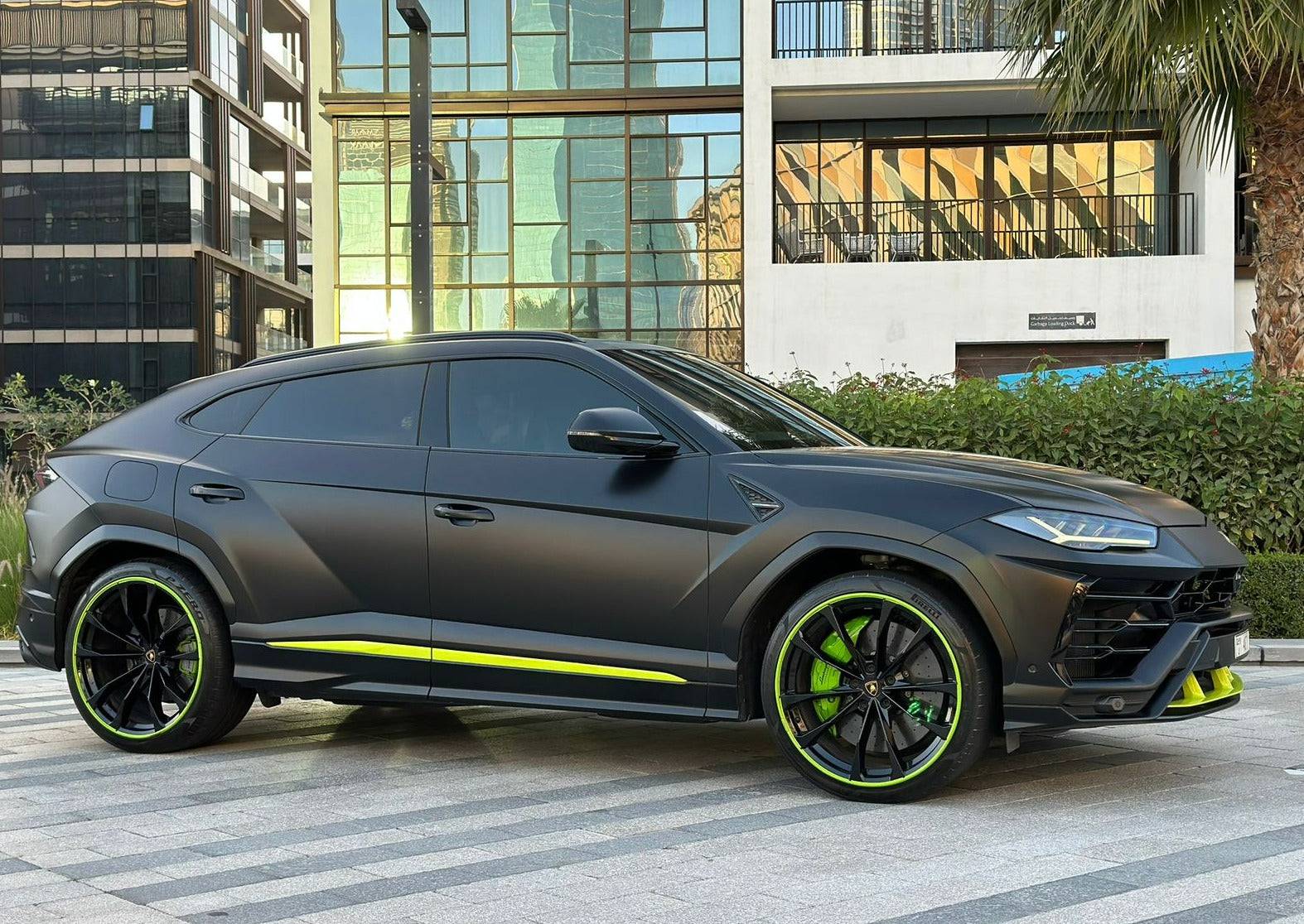 Lamborghini Urus 2022 or alternative - California Luxury Car Rental LLC