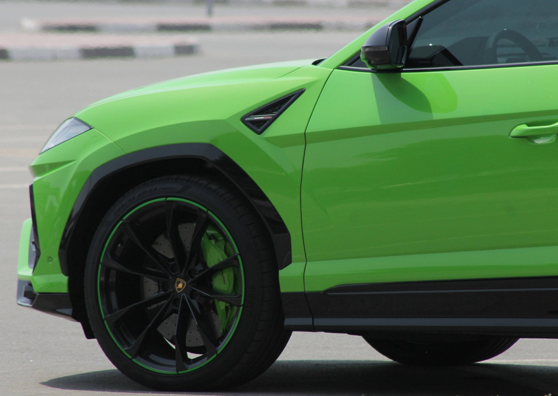 Lamborghini Urus 2022 or alternative - California Luxury Car Rental LLC