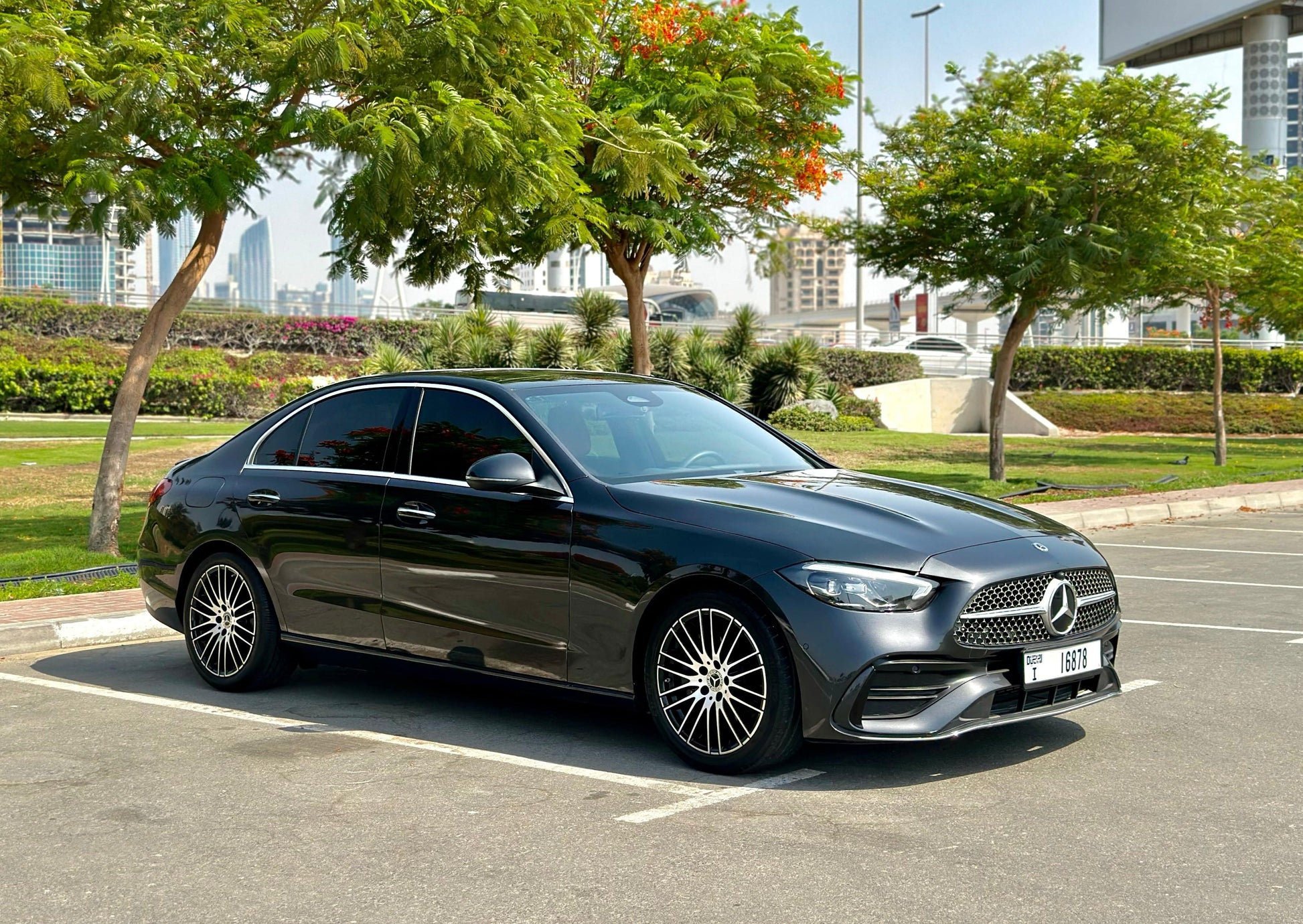 Mercedes-Benz C300 2022 or alternative - California Luxury Car Rental LLC